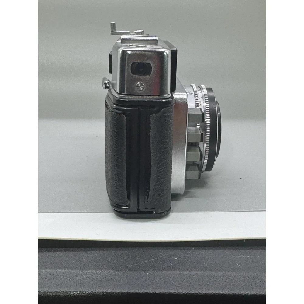 Vintage‎ Bertram Camera with case untested